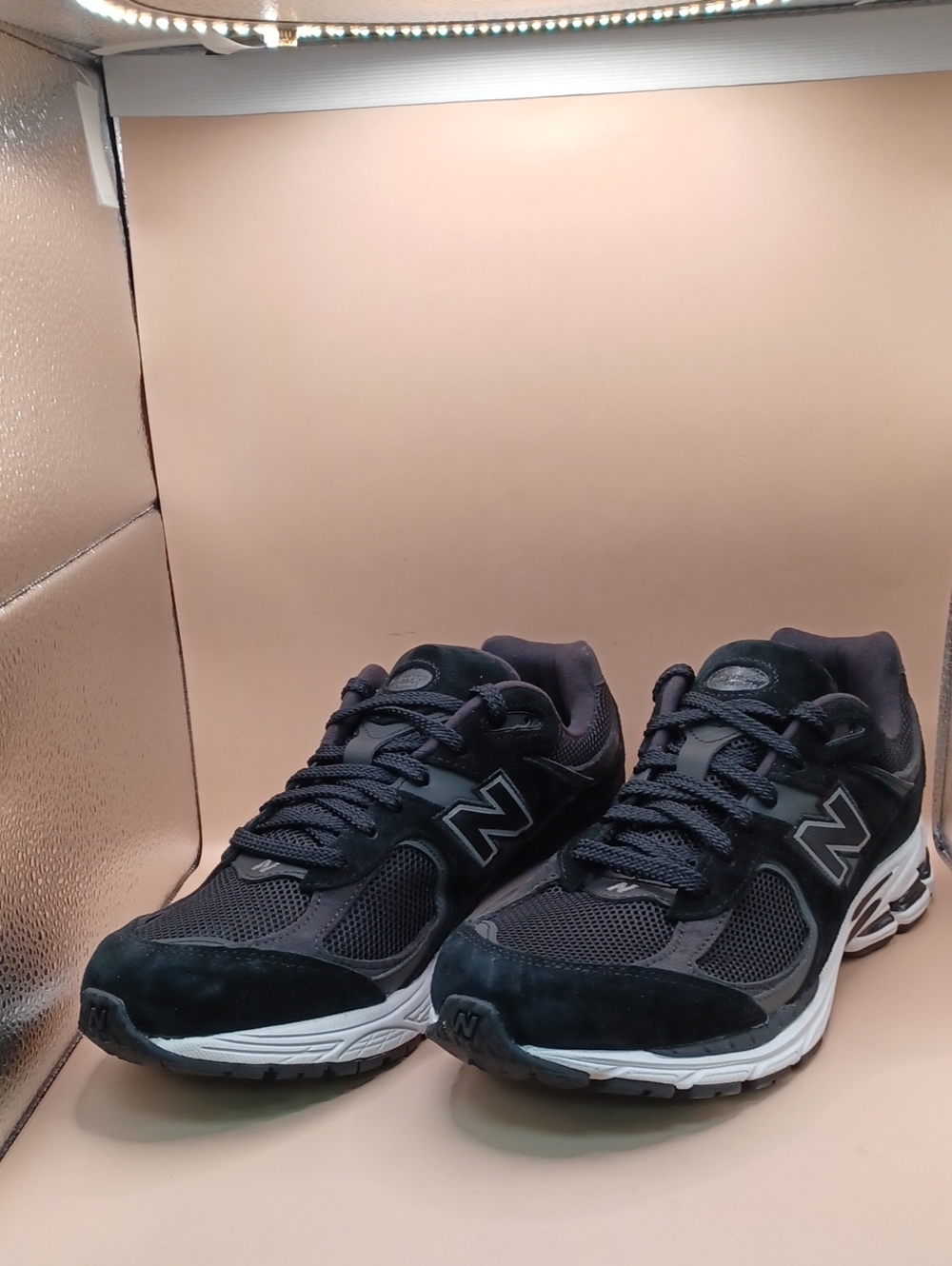New Balance 2002R-Black Gunmetal Sneaker Size Men 11 Women 12.5 US